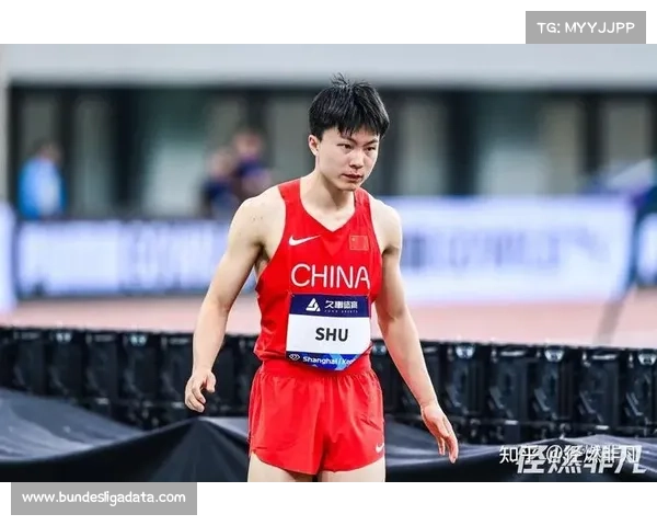 中国男子跳远亚锦赛上舒衡张溟鲲包揽冠亚军展现强大实力